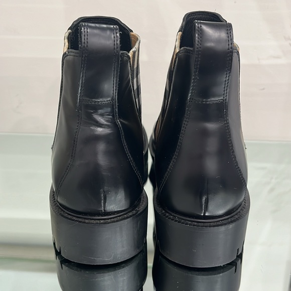 Burberry Runway Extension Allostock Chelsea Boot Black size 38 - Picture 10 of 14